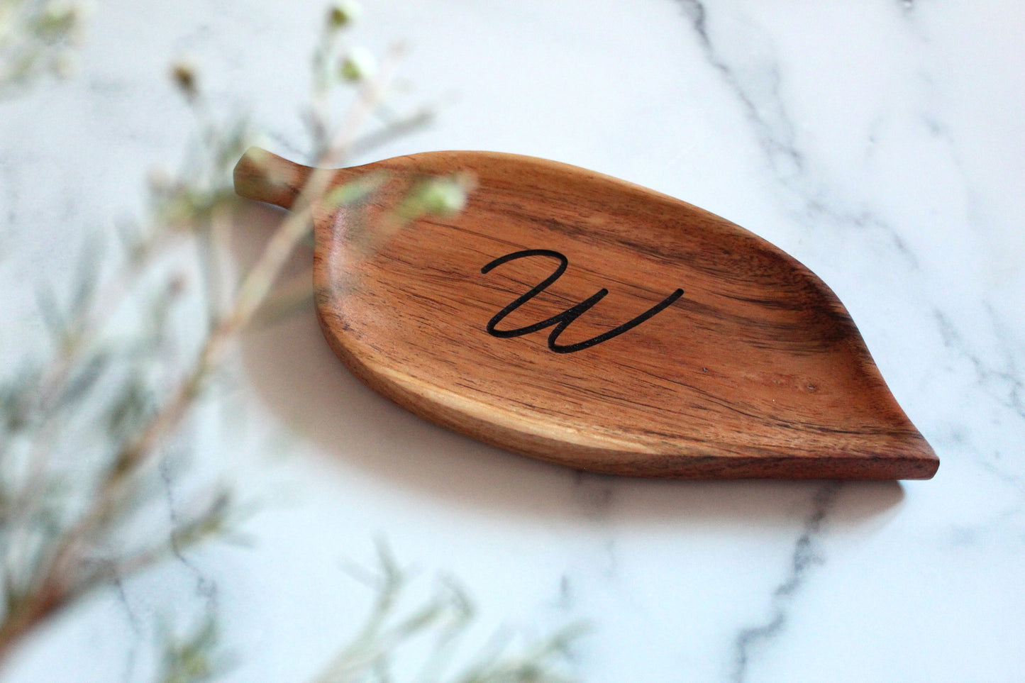 Custom Initial Mini Leaf - Acacia Wood